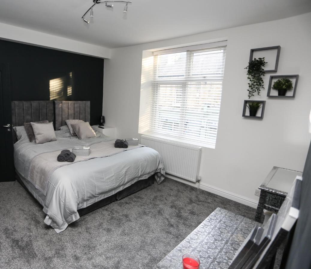 Cheerful 4-Bedroom Home In Sheffield Walkley Exterior photo