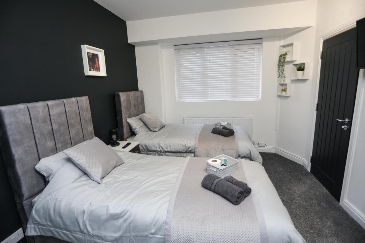 Cheerful 4-Bedroom Home In Sheffield Walkley Exterior photo