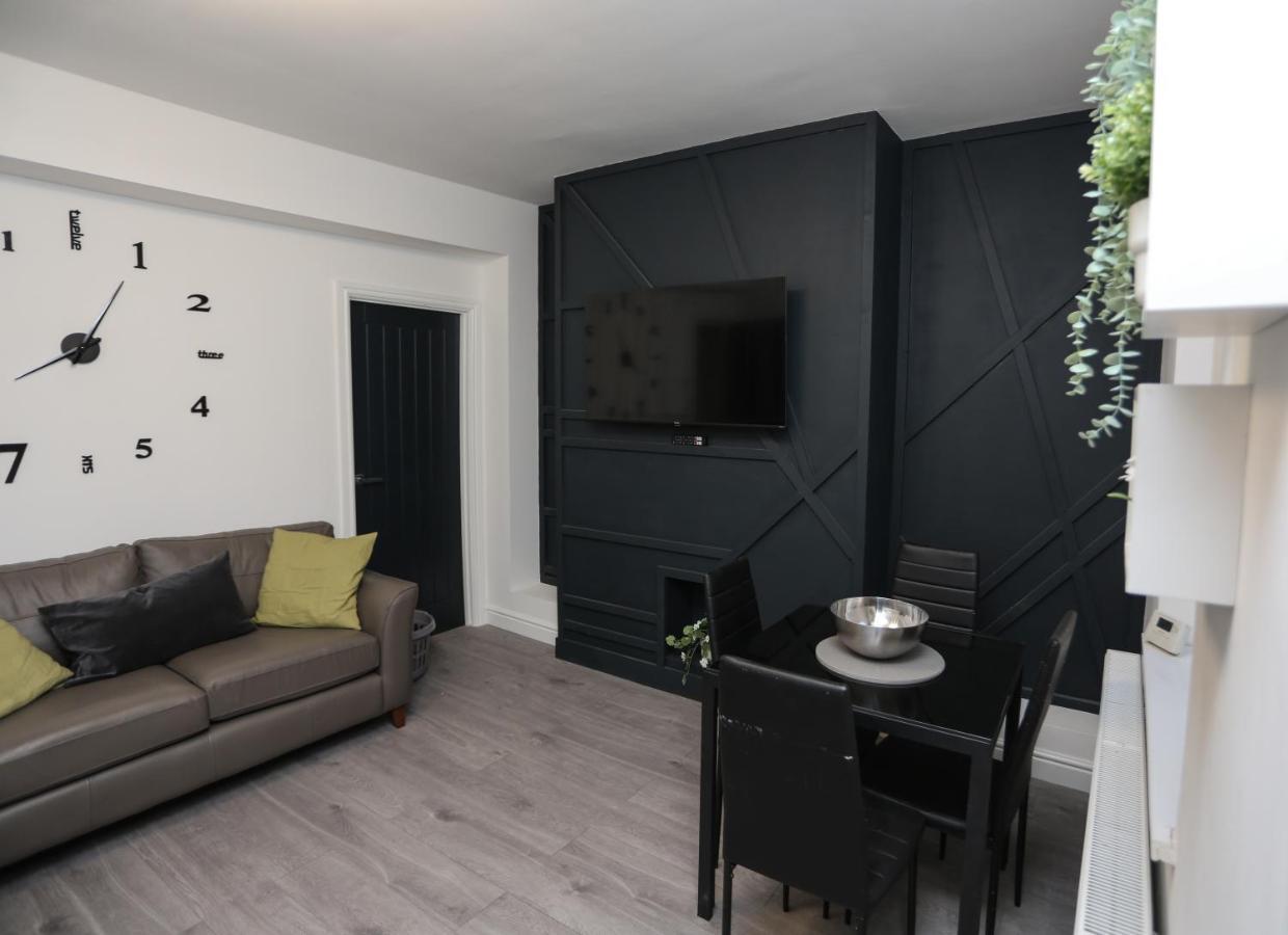 Cheerful 4-Bedroom Home In Sheffield Walkley Exterior photo